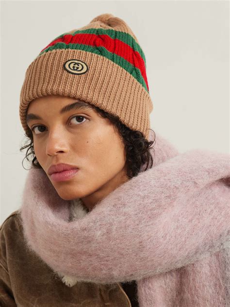 knit wool hat with gucci label|GUCCI Pompom.